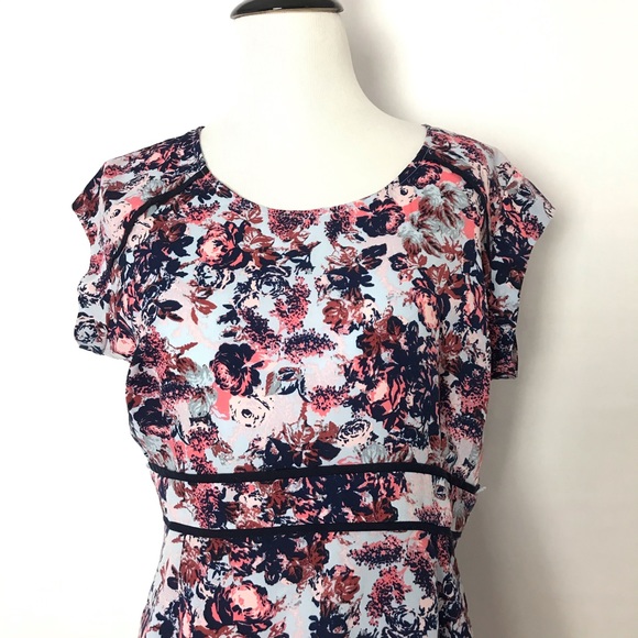 🎁 Motherhood Round Neck Floral Short Sleeve Blue Women's top - Picture 2 of 4